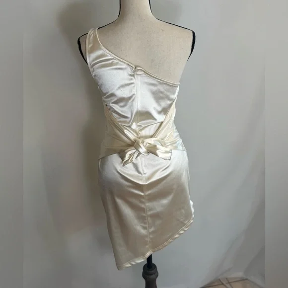 Meshki Women’s Sz Small White Asymmetrical One Shoulder Mini Dress - Picture 2 of 9